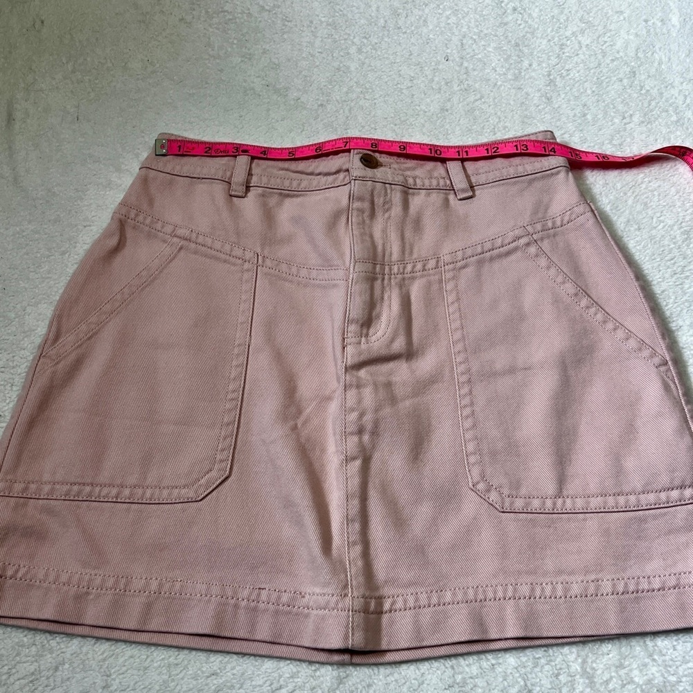 Banana Republic Pastel Pink Denim Mini Skirt - Size 6P (29") - Picture 3 of 9